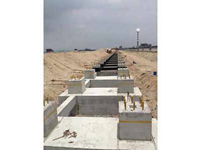Foundation of wind fence